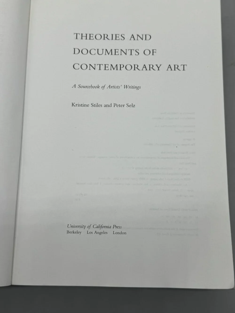 Living While Black & Theories And Documents Of Contemporary Art Books 1996 Engli